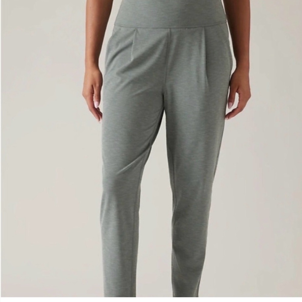 Athleta Elation knit joggers size medium